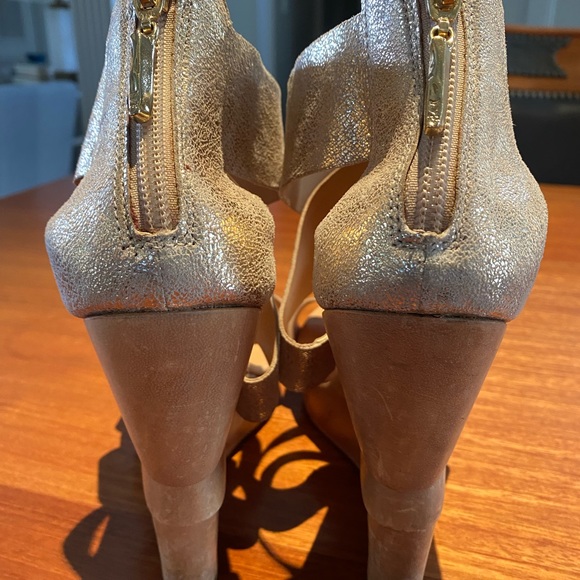 Diane Von Furstenburg Gold Opal wedges - Picture 5 of 12